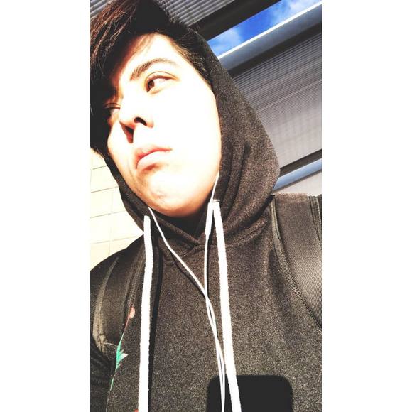 Meet your Posher, Yasmin - Picture 1 of 1